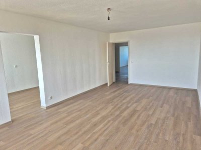 Letzter Preis! Ansonsten geht die Wohnung in die Vermietung!
Provisionsfrei inkl.Tiefgarage.