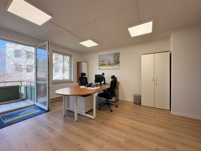 Sanierte 4-Raumwohnung mit großem Balkon und Blick ins Grüne!
