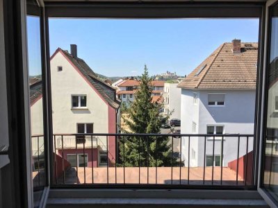 Charmante 2,5-Zimmer Dachgeschosswohnung in Würzburg-Frauenland