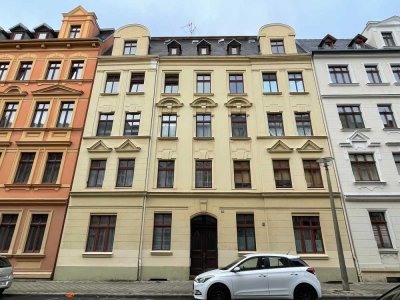 ** helle, charmante 4-R-W, mir Tageslichtbad in Zentraler Lage**