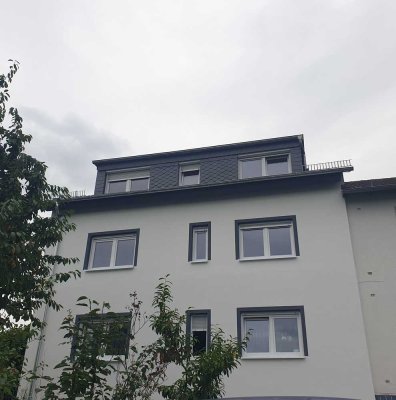 Schöne familienfreundliche 4 ZKB-Wohnung mit Balkon in ruhiger Lage