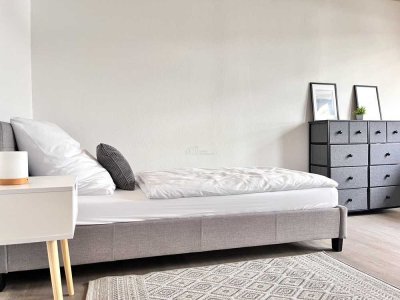 *Renoviert u. möbliert* WG-geeignete 3-Zimmerwohnung im Stuttgarter Zentrum* Ab April 2026 verfügbar
