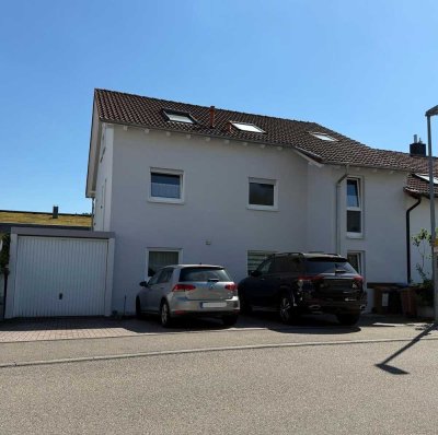 Wohnen mit Freiraum: Garten, Balkon & 5 Zimmer in gepflegter 2-Parteien-Immobilie