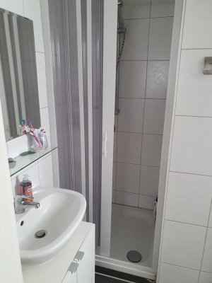 Schmackvolle 1-Raum-DG-Wohnung mit Einbauküche in Ulm