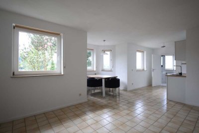 Idyllisch gelegene Wohnung mit 3 Zimmern, Terrasse und Fernsicht