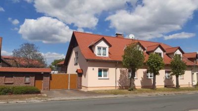 Vermieteter, modernisierter Bauernhof mit schöner Scheune für Kapitalanleger