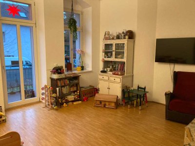 Stilvolle 3-Zimmer-Altbauwohnung mit Balkon