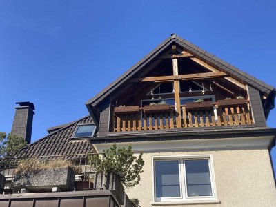 Helle 3-Zimmer Dachgeschosswohnung mit Balkon in Dortmund-Hombruch