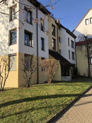 Charmante 1-Zimmer-Wohnung mit großer Fensterfront