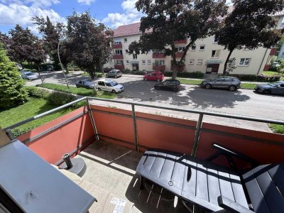 Augsburg - Göggingen | 2 ZKB | Balkon | EBK zur Ablöse | Stellplatz
