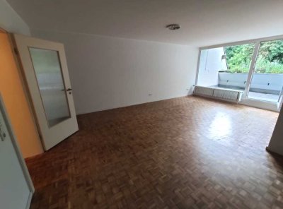 Gepflegte 3-Zimmer Wohnung in Sonnenlage mit Terrasse und Tiefgaragenstellplatz in Bergisch Gladbach