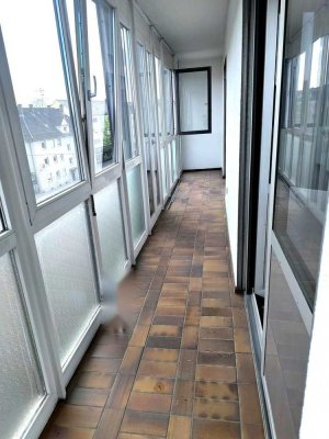 Helle 3-Zimmer-Wohnung 106 m² | Verglaster Balkon| EBK
