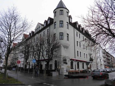 Wunderschöne, helle Altbau DG-Wohnung über zwei Etagen!