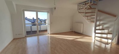 Freundliche 4,5-Zimmer-Maisonette-Wohnung mit Balkon und EBK in Lauingen