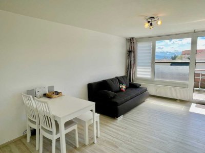 wunderschöne 1 Zimmerwohnung, kompl. renoviert mit Alpensicht