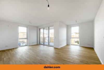 Erstbezug: Helle Neubauwohnung mit Weitblick