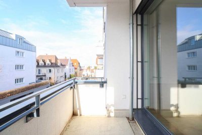Wohnen mit Stil: Lichtdurchflutete 2-Zimmer-Wohnung mit Loggia & exklusiver Ausstattung in Stuttgart
