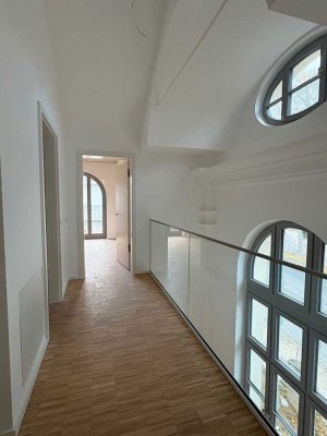 *exklusive Wohnung im historischen Speisesaal des bekannten Lahmann-Sanatoriums *