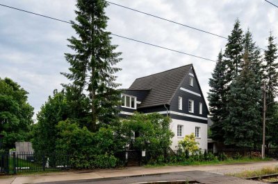 Zwei Zimmer in einer dreier WG zu Vermieten. Ausgestattet für eine Person