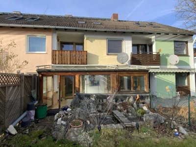 Größer als es scheint. Renovierungsbedürftiges Reihenhaus mit Potenzial!