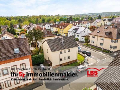 Gestalten statt suchen -Zweifamilienhaus mit Einliegerwohnung, Hof und Garten mit viel Potenzial