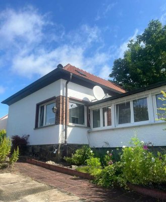 Kapitalanlage einmal anders, 2 EFH leerstehend, 1 Appartementhaus mit 4 WE vermietet,  Bestpreis