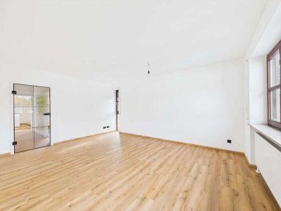 Erstbezug nach Modernisierung – stilvolle Drei-Zimmer-Wohnung in Regensburg-Kumpfmühl!