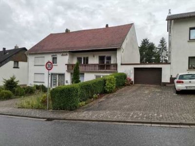 *** Großes 1-2 Familienhaus mit Garten ***