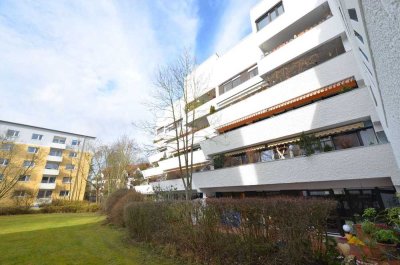 Helle 3-Zi.-Whg. mit ca. 20 m² großer Süd-Terrasse in ruhiger Lage in Rgbg. West