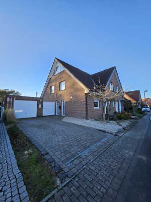 Schöne Doppelhaushälfte in Sackgassenlage mit unverbaubarem Ausblick ins Grüne