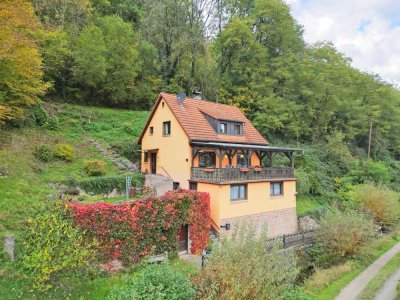 Charmantes Einfamilienhaus in Alleinlage mit Bachlauf und traumhafter Aussicht