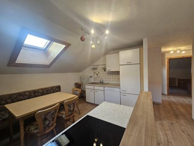 MIETE - Renovierte 3 Zimmerwohnung mit Balkon - inkl. aller Betriebskosten