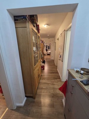 4-Zimmer Dachgeschosswohnung in Koblenz Lützel (Privat renoviert, 2023)