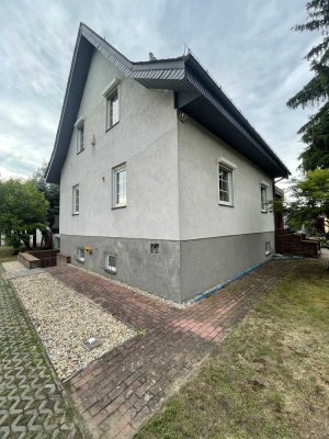Preiswertes, vollständig renoviertes 3-Zimmer-Einfamilienhaus mit EBK in Berlin Panketal