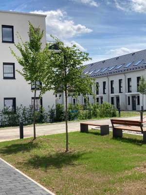 Platz für die ganze Familie!
Geräumig sonnig helles Haus mit 4-Zimmern und moderner Ausstattung in