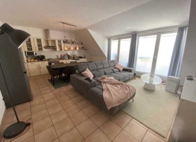 Charmante 3-Zimmer-Wohnung mit EBK und Balkon im Herzen von Bad  Soden