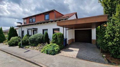 Großzügiges und gepflegtes Ein- bis Dreifamilienhaus in Roringen mit herrlichem Fernblick