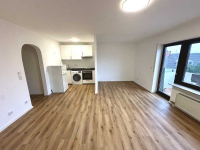 1-Zimmer Wohnung | Neu renoviert | Küche | Balkon | Zentral