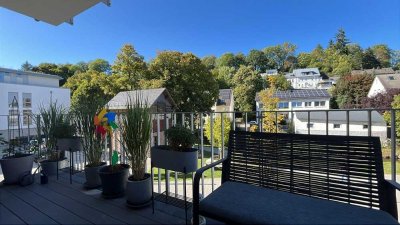 Traumhafte Neubauwohnung mit Balkon am idyllischen Simmerbach