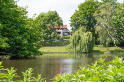 Modernisierte Zweizimmerwohnung
in bester Lage direkt am Park