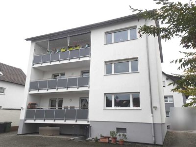 4 ZKB im 3 - Familienhaus mit gr. Balkon und Garage