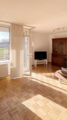Gemütliche Wohnung mit zwei Balkonen und Garage (Erbpacht)