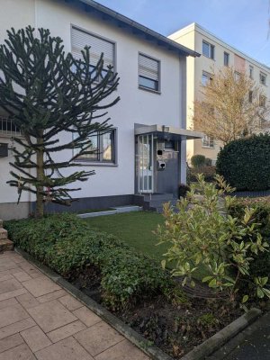 Modernisiertes Reihenendhaus mit 3 ZKBB, Garage, Garten, Kamin in Mainz-Finthen