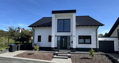 Hochwertiges einzugsfertiges Architekten-Einfamilienhaus in ruhiger Lage in Bad Münstereifel.
