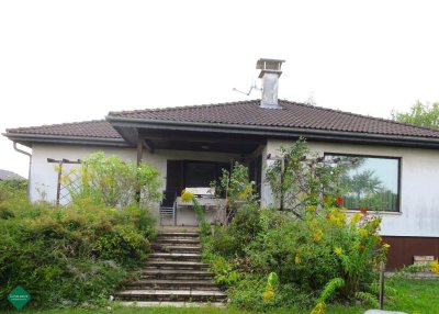 Einfamilienhaus mit großem Garten