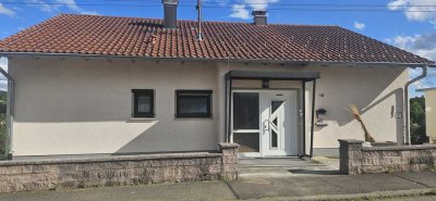 großzügiges 4-Zimmer-Haus mit traumhaftem Ausblick in 72519, Veringenstadt