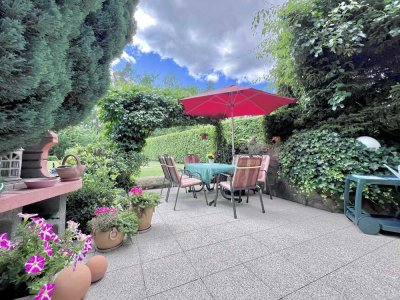 uneinsehbare Wohlfühloase mit beeindruckendem Garten