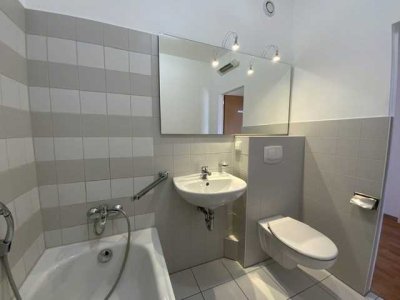 3-Zimmerwohnung mit Balkon im Künstlerhaus