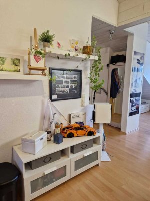Geschmackvolle, gepflegte 2-Raum-DG-Wohnung in Leonberg
