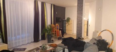 Zuhause im Grünen – EFH in Delkenheim mit Balkon, Terrasse & Garten